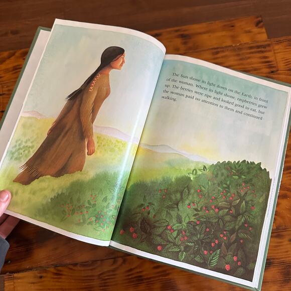 Vintage 1993 The First Strawberries A Cherokee Story Hardcover Book - Picture 7 of 12